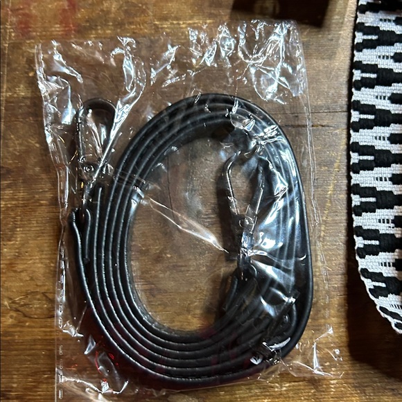 HAUTE SHORE Black and Tan Crossbody Bag - Picture 3 of 4